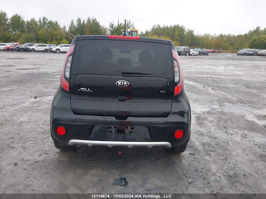 KNDJP3A53J7574273 2018 Kia Soul