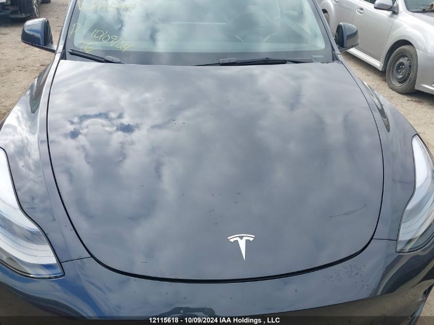 2024 Tesla Model Y VIN: 7SAYGDEE2RF071549 Lot: 12115618