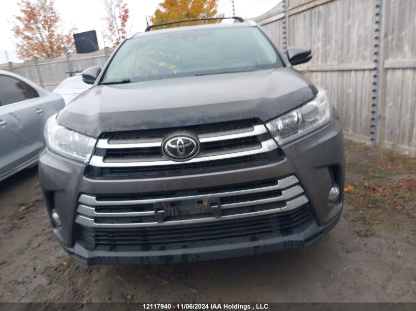 2018 Toyota Highlander Se/Xle VIN: 5TDJZRFH9JS856200 Lot: 12117940