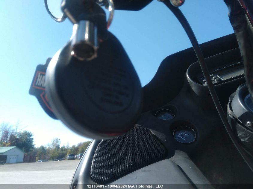 2013 Harley-Davidson Fltru Road Glide Ultra VIN: 5HD1KGMA0DB611285 Lot: 12118401