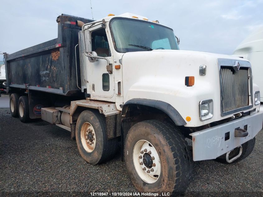 2002 International 5500 I VIN: 1HTXLAHT32J039353 Lot: 12118947