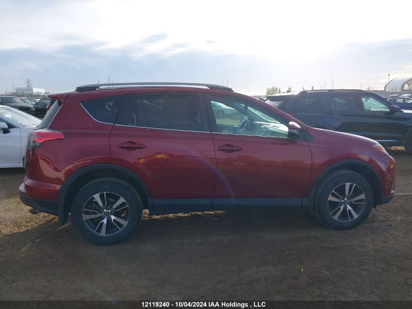 2T3BFREV2JW766888 2018 Toyota Rav4 Le