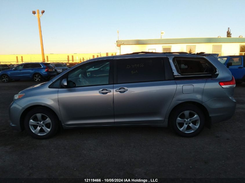 5TDKK3DC0DS318700 2013 Toyota Sienna Le