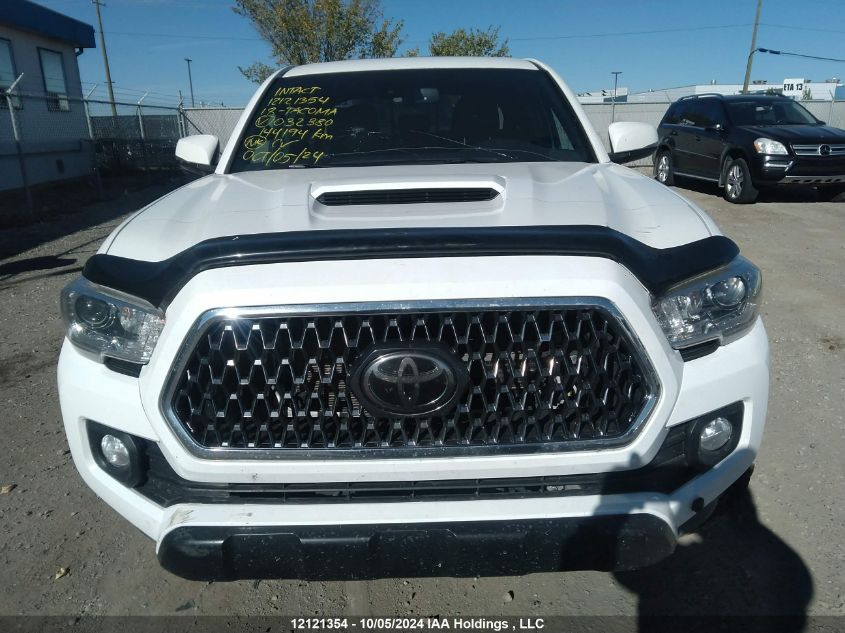 2018 Toyota Tacoma Dbl Cab/Sr5/Trd Sport/Or VIN: 5TFDZ5BNXJX032380 Lot: 12121354