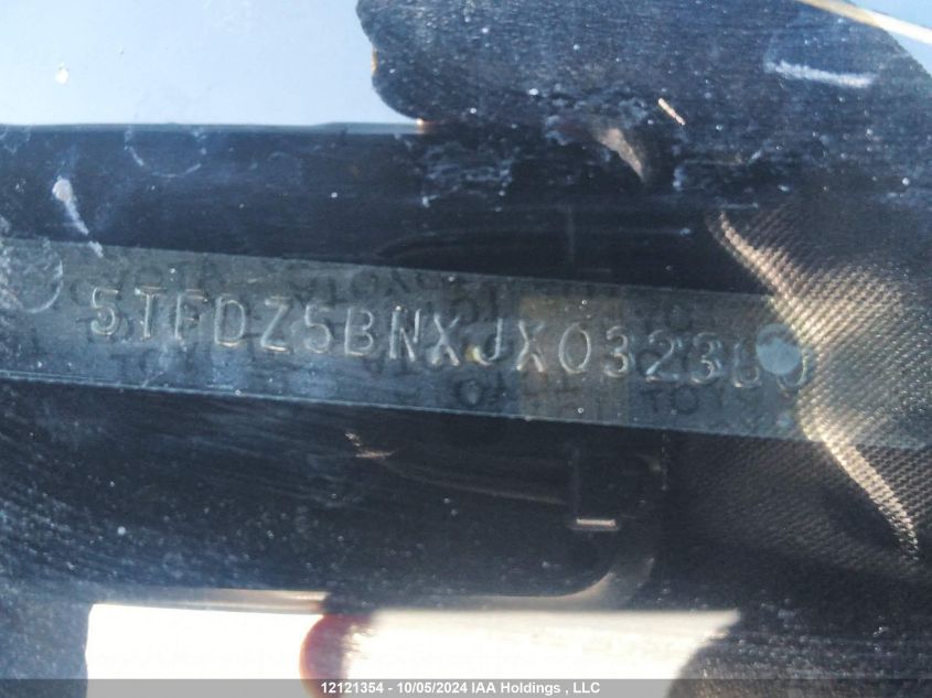 2018 Toyota Tacoma Dbl Cab/Sr5/Trd Sport/Or VIN: 5TFDZ5BNXJX032380 Lot: 12121354