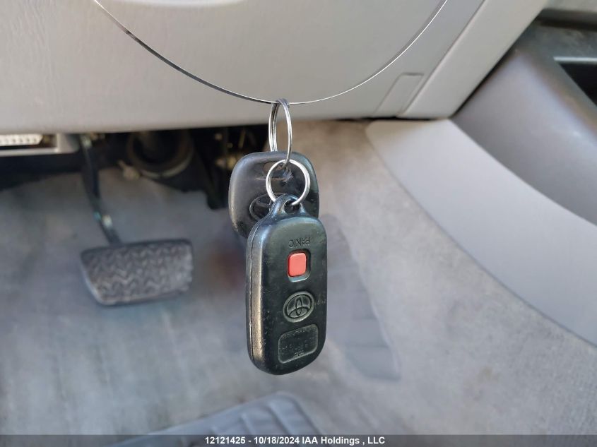 2003 Toyota Camry Le/Xle VIN: JTDBF32K130099360 Lot: 12121425