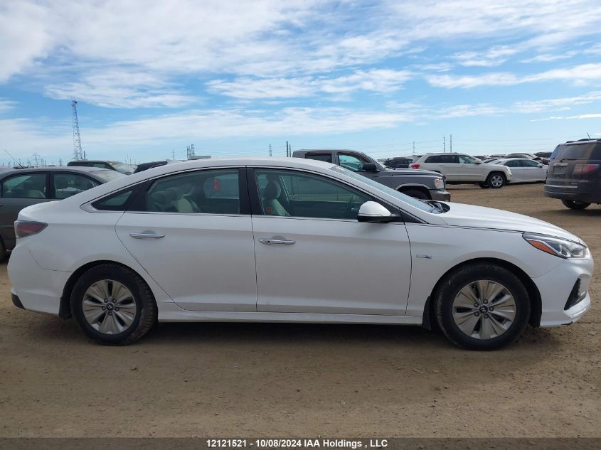 2019 Hyundai Sonata Hybrid/Se VIN: KMHE24L31KA090720 Lot: 12121521