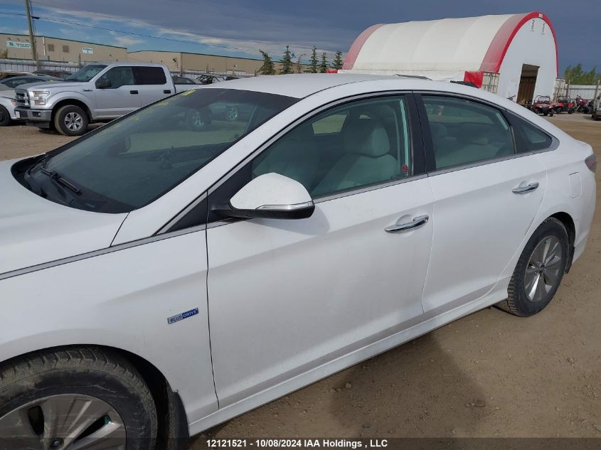 2019 Hyundai Sonata Hybrid/Se VIN: KMHE24L31KA090720 Lot: 12121521