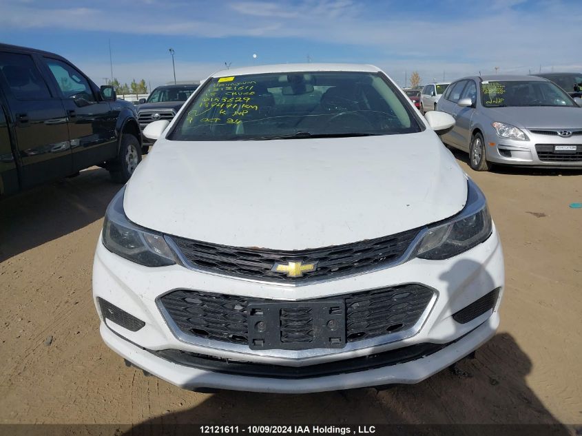 1G1BF5SM2J7153629 2018 Chevrolet Cruze