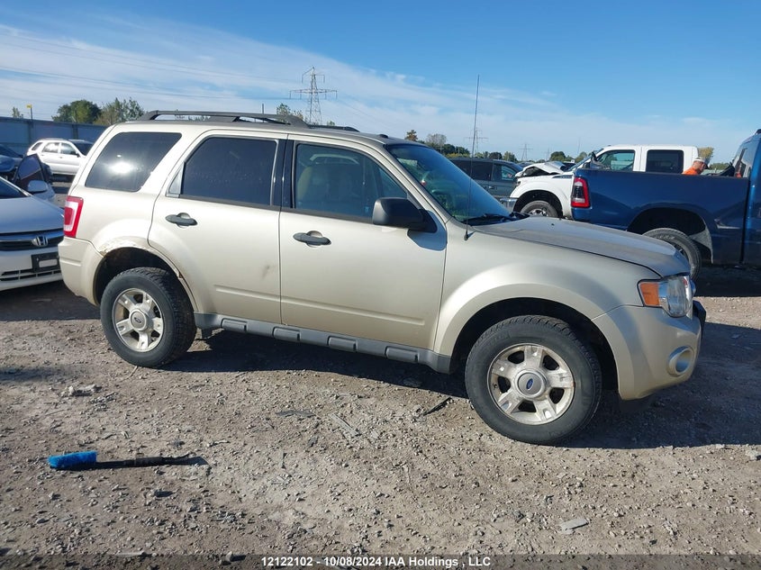 2010 Ford Escape Xlt VIN: 1FMCU0D78AKC40181 Lot: 12122102