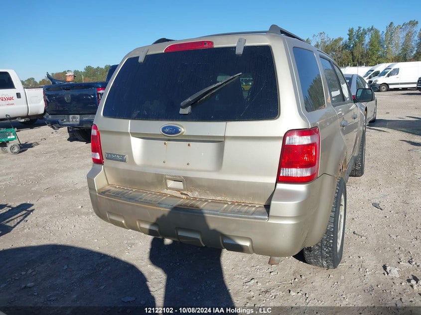 2010 Ford Escape Xlt VIN: 1FMCU0D78AKC40181 Lot: 12122102