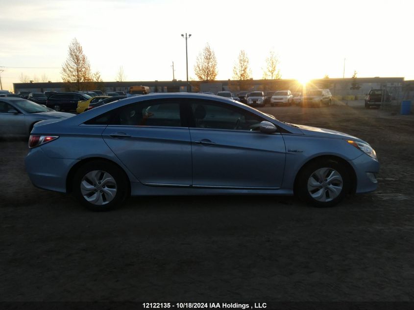 2013 Hyundai Sonata Hybrid Hybrid VIN: KMHEC4A45DA083748 Lot: 12122135