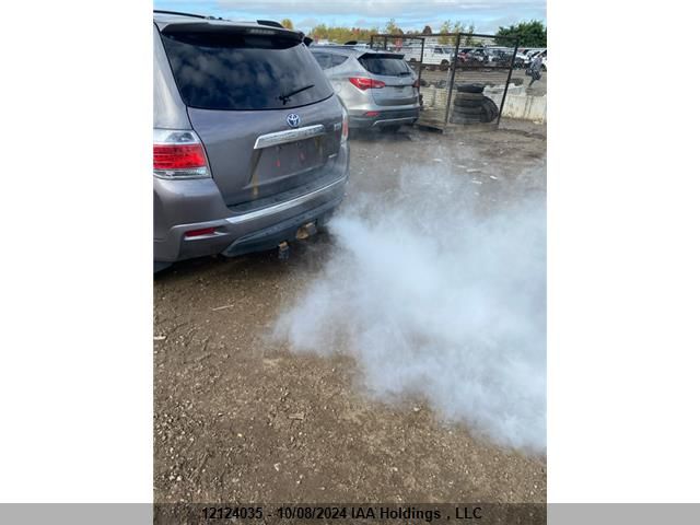 2013 Toyota Highlander Hybrid Limited VIN: JTEDC3EH9D2017863 Lot: 12124035