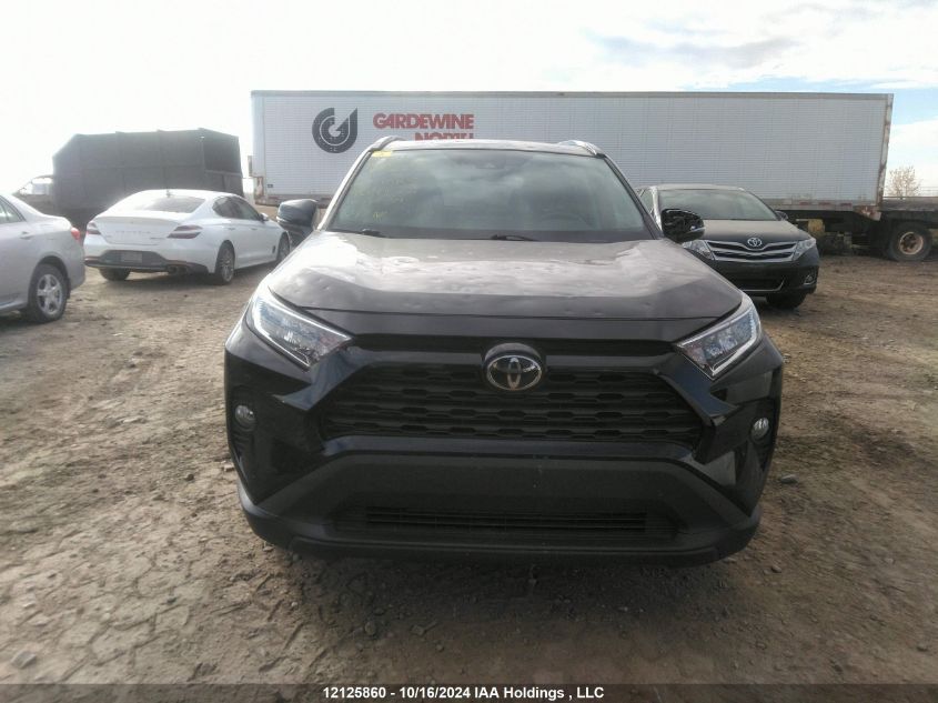 2019 Toyota Rav4 Xle/Xle Premium VIN: 2T3R1RFV4KW010105 Lot: 12125860