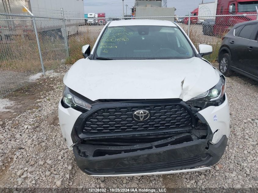 Image 12 of 2022 Toyota Corolla Cross  salvage vehicle - Lot #12126102 at IAAI