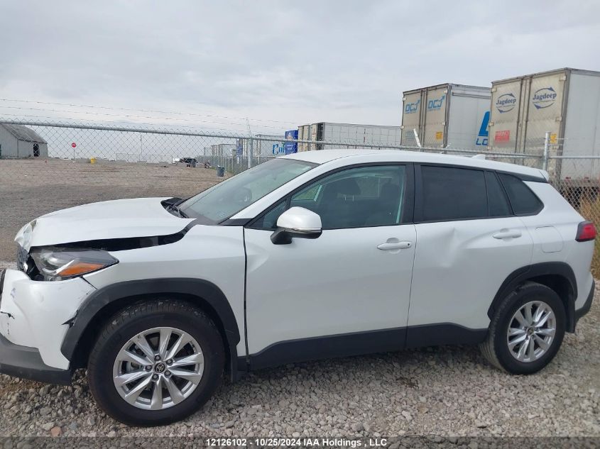 Image 14 of 2022 Toyota Corolla Cross  salvage vehicle - Lot #12126102 at IAAI