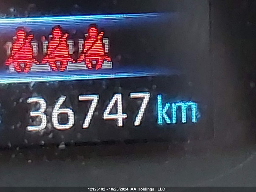 Image 15 of 2022 Toyota Corolla Cross  salvage vehicle - Lot #12126102 at IAAI