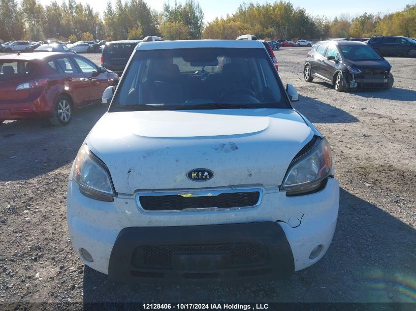 2011 Kia Soul VIN: KNDJT2A2XB7706930 Lot: 12128406