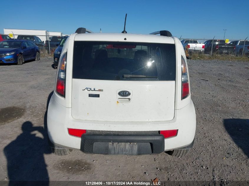 2011 Kia Soul VIN: KNDJT2A2XB7706930 Lot: 12128406