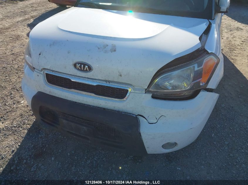 2011 Kia Soul VIN: KNDJT2A2XB7706930 Lot: 12128406