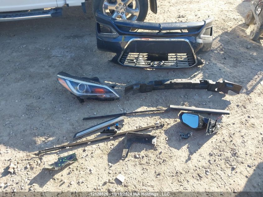 2017 Hyundai Sonata Hybrid/Limited VIN: KMHE34L30HA067841 Lot: 12128526