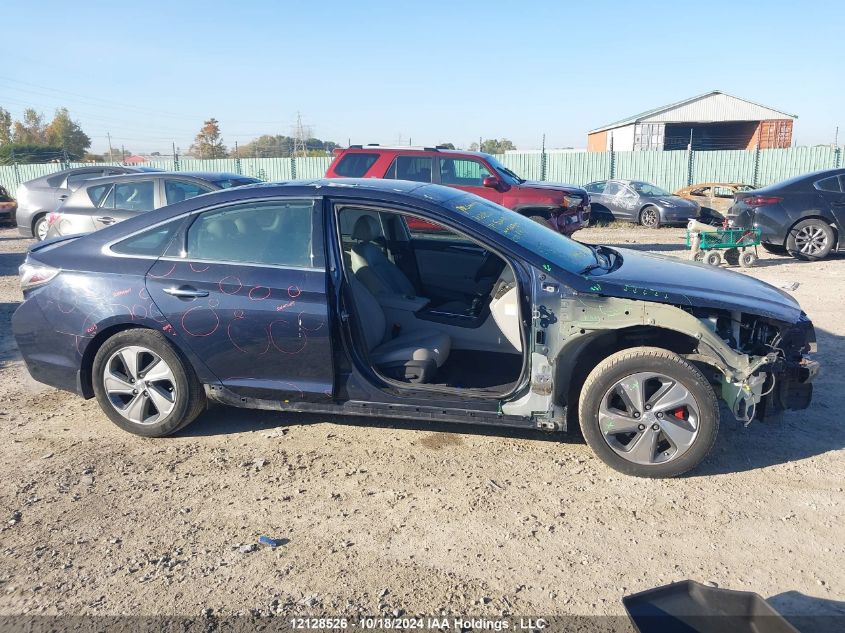 2017 Hyundai Sonata Hybrid/Limited VIN: KMHE34L30HA067841 Lot: 12128526