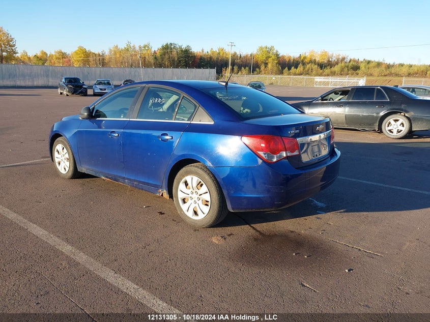 4V4NC9EH7KN900923 2019 VOLVO  photo no. 3