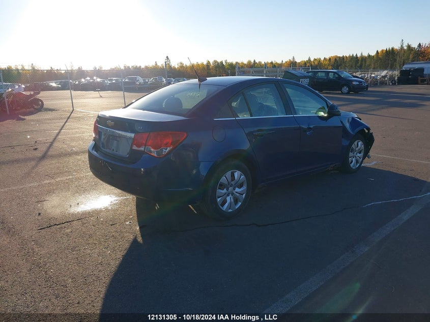 4V4NC9EH7KN900923 2019 VOLVO  photo no. 4