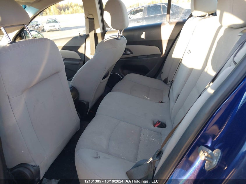 4V4NC9EH7KN900923 2019 VOLVO  photo no. 8