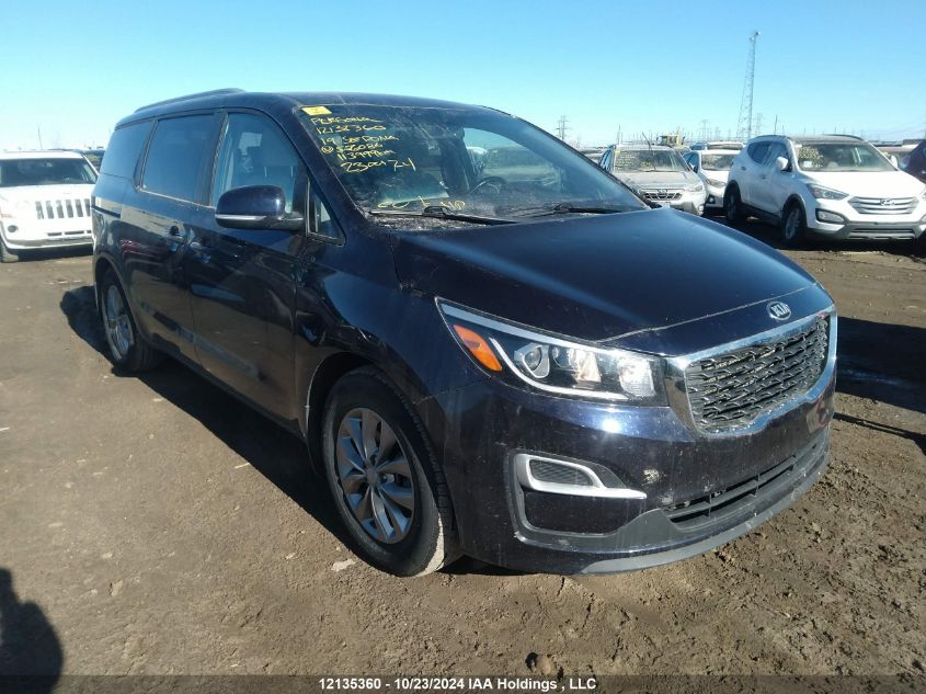 2019 Kia Sedona VIN: KNDMB5C11K6556086 Lot: 12135360