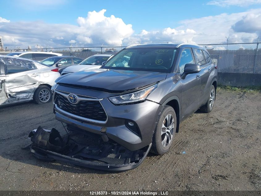 2023 Toyota Highlander Hybrid Xle/Hybrid Bronze Edition VIN: 5TDKBRCH6PS111393 Lot: 12135373