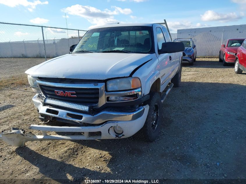 2004 GMC Sierra K2500 Heavy Duty VIN: 1GTHK29U34E163152 Lot: 12136097