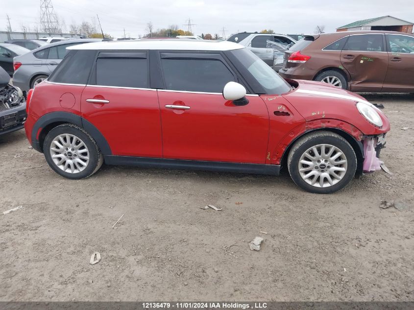 2015 Mini Cooper Hardtop 5 Door VIN: WMWXS5C57FT837622 Lot: 12136479