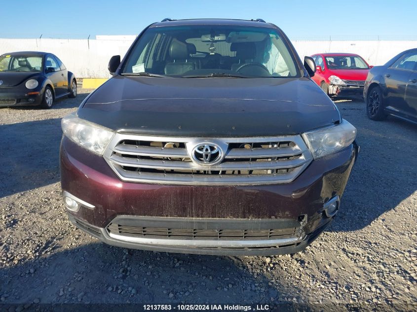 2013 Toyota Highlander Plus/Se VIN: 5TDBK3EH4DS182128 Lot: 12137583