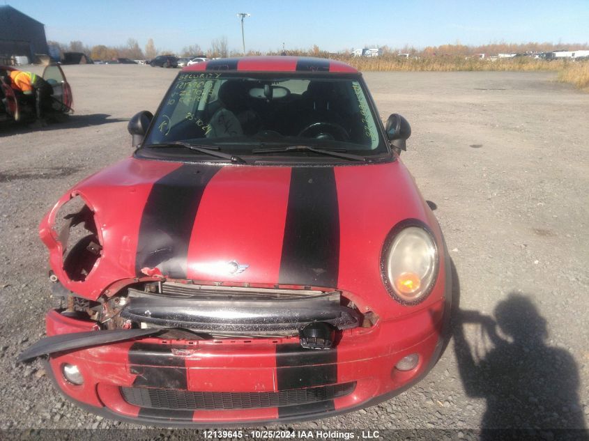 2010 Mini Cooper Hardtop VIN: WMWMF3C56ATZ27025 Lot: 12139645