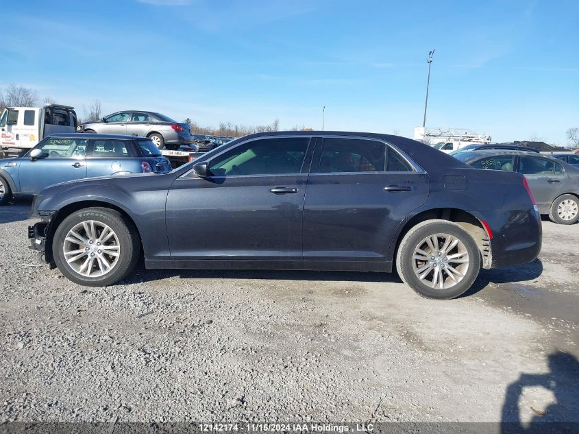 2017 Chrysler 300 Limited VIN: 2C3CCAAG2HH624075 Lot: 12142174