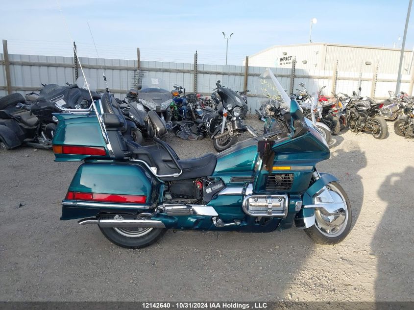 1995 Honda Gl1500 Se12 VIN: 1HFSC2241SA700415 Lot: 12142640