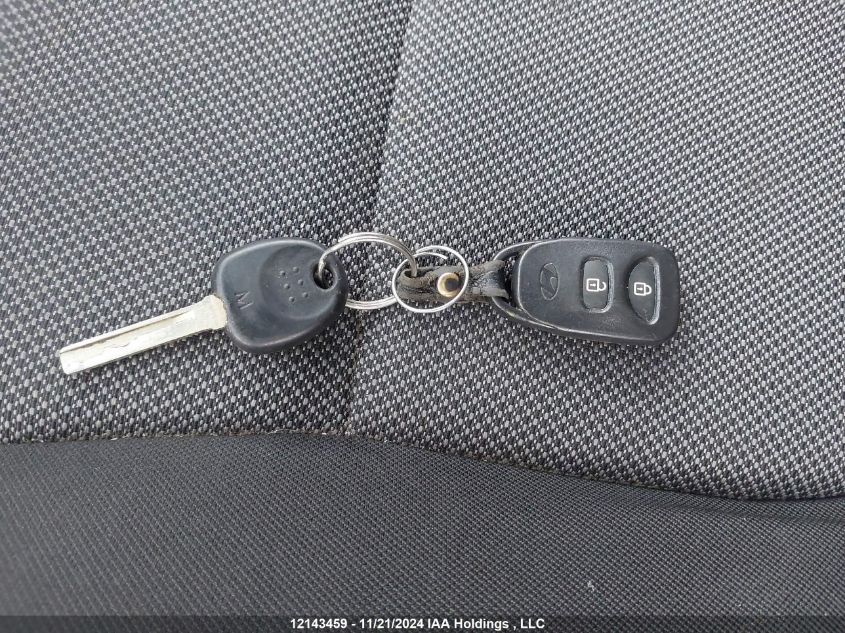 2013 Hyundai Accent Gl VIN: KMHCT5AE0DU132195 Lot: 12143459