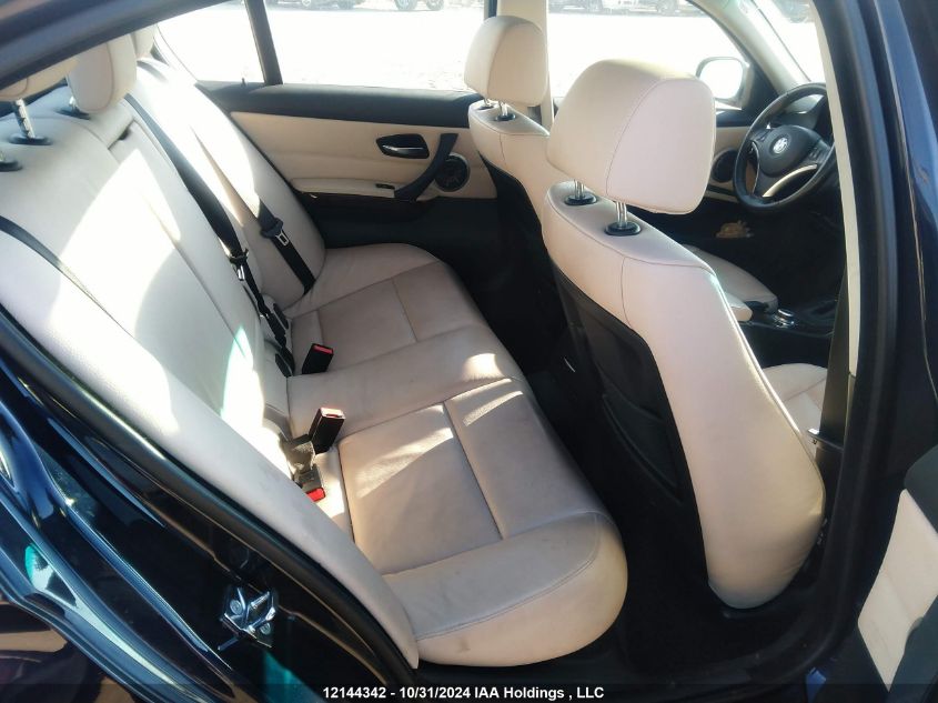 2009 BMW 3 Series VIN: WBAPL33529A405599 Lot: 12144342