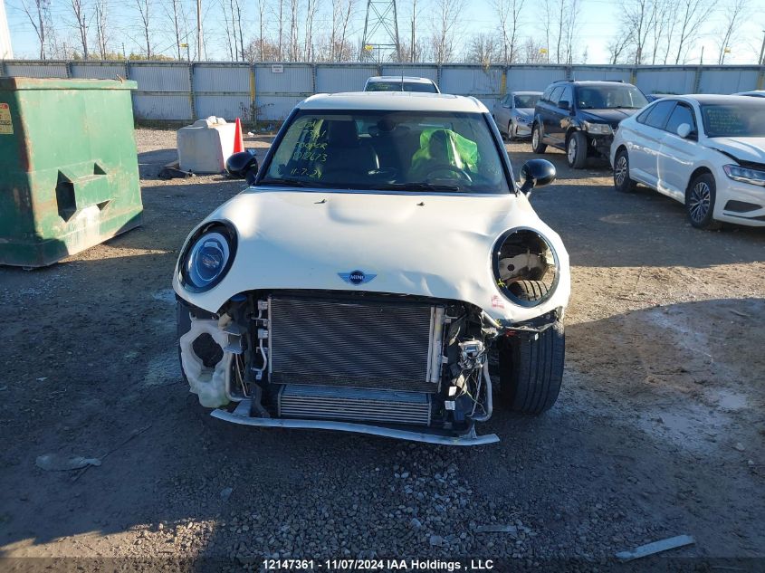 2016 Mini Cooper Hardtop 5 Door VIN: WMWXU1C50G2D12673 Lot: 12147361