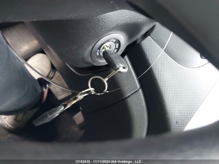 2013 Hyundai Accent Gl VIN: KMHCT5AE8DU085661 Lot: 12152410