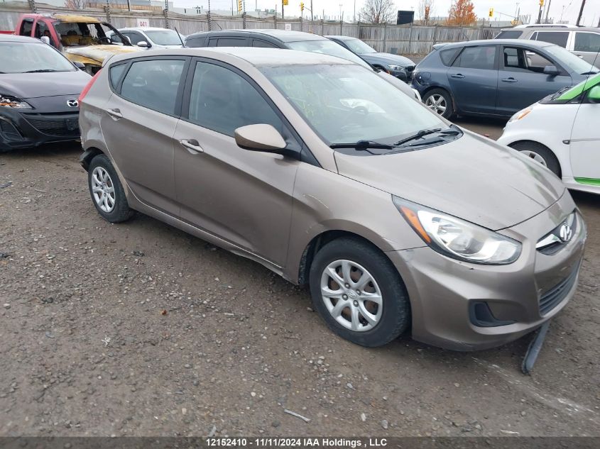 2013 Hyundai Accent Gl VIN: KMHCT5AE8DU085661 Lot: 12152410