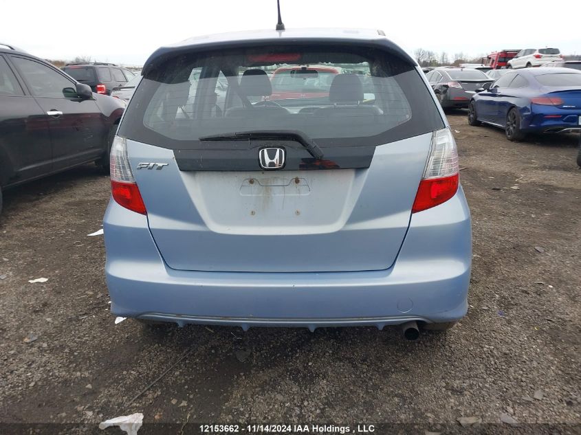 2010 Honda Fit Lx VIN: JHMGE8H57AC806253 Lot: 12153662