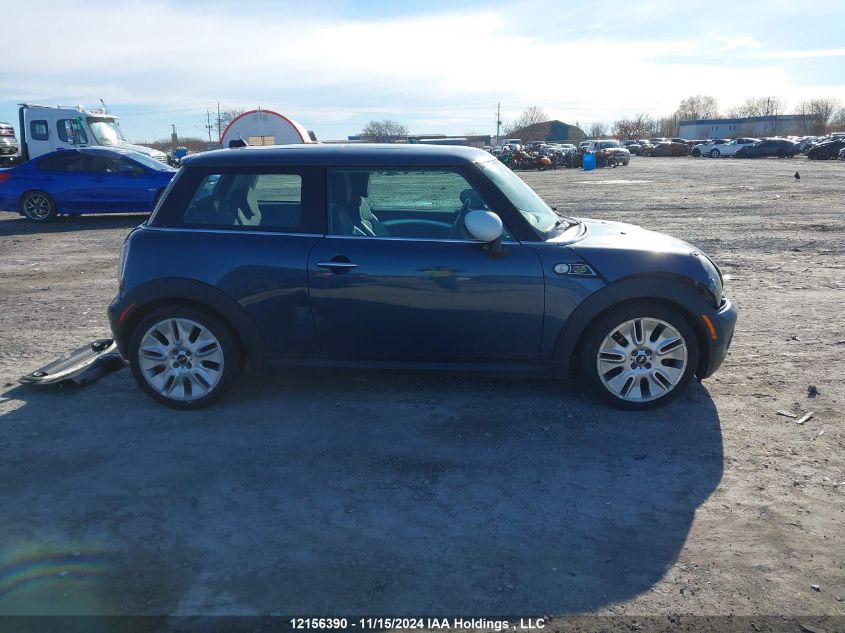 2010 Mini Cooper VIN: WMWMF3C56ATU76260 Lot: 12156390