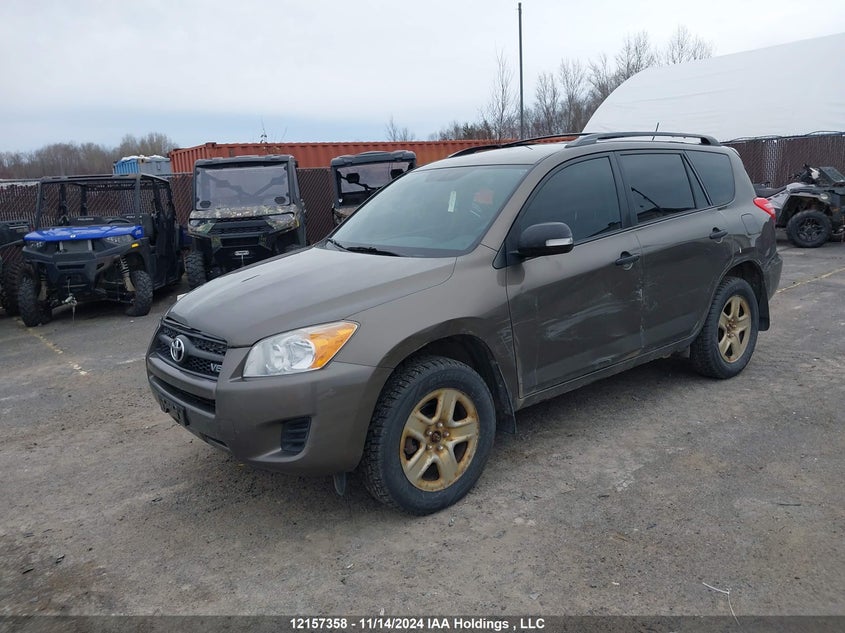 4V4NC9EH9FN912447 2015 VOLVO  photo no. 2