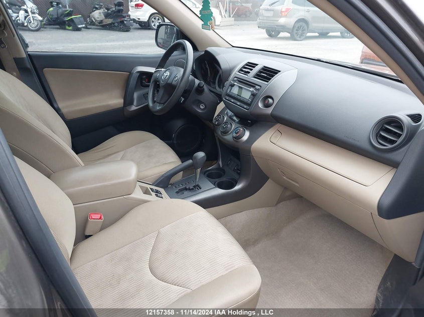 4V4NC9EH9FN912447 2015 VOLVO  photo no. 5