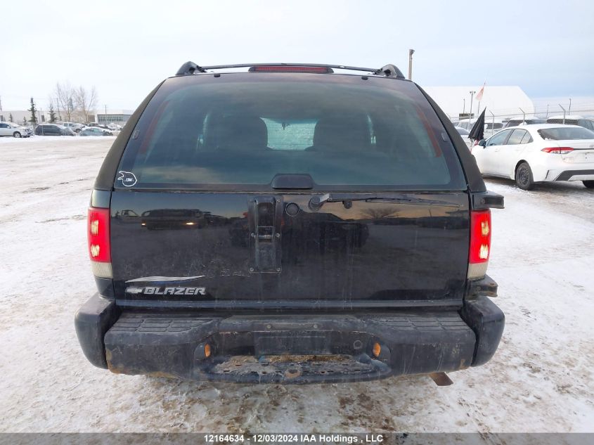 2000 Chevrolet Blazer VIN: 1GNCT18W5YK266222 Lot: 12164634