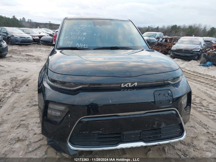 2023 Kia Soul Ev VIN: KNDJ33A17P7030828 Lot: 12173363