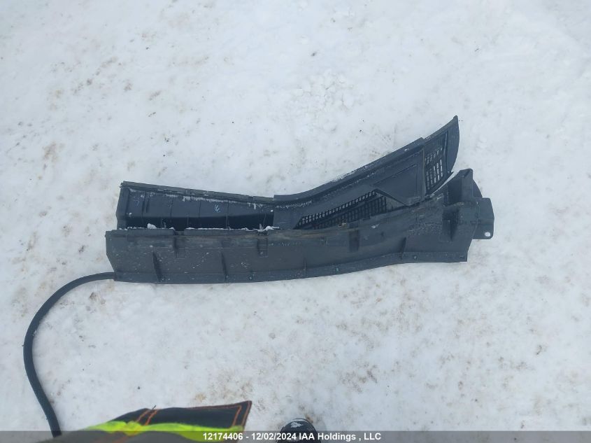 2010 Toyota Matrix Wagon VIN: 2T1KU4EE5AC392991 Lot: 12174406