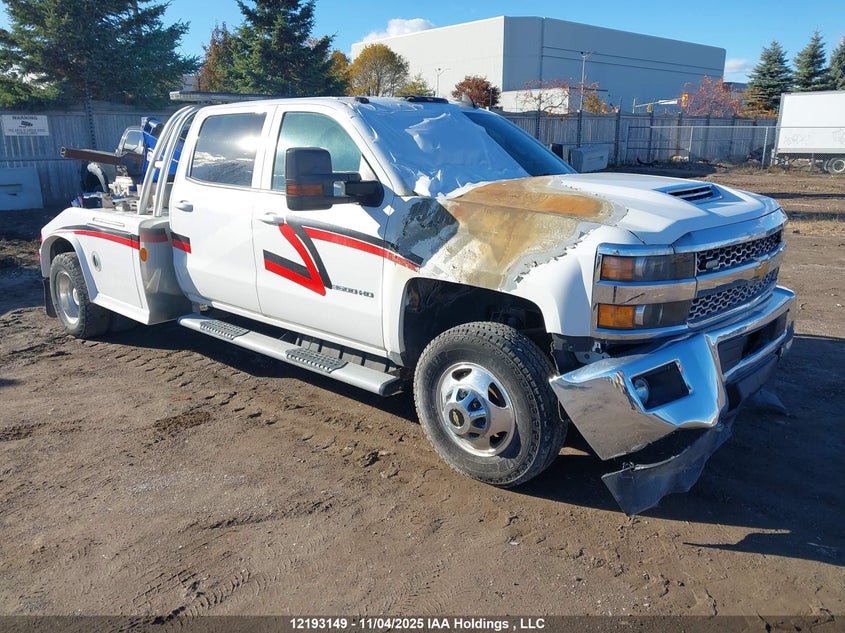 1GB4CWCY5KF152129 2019 Chevrolet 3500 Silverado auction photo 1